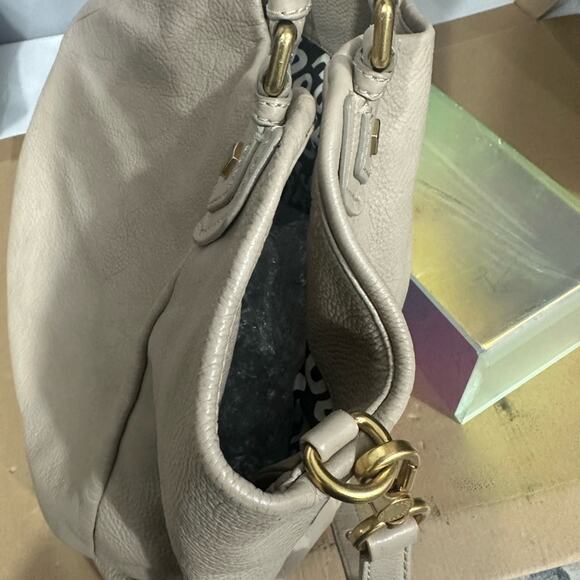 EUC Marc Jacobs Large Q FRAN BAG Cream Pebble Leather Brass Hardware Crossbody - Picture 15 of 16